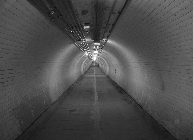 tunnel-746185_1280